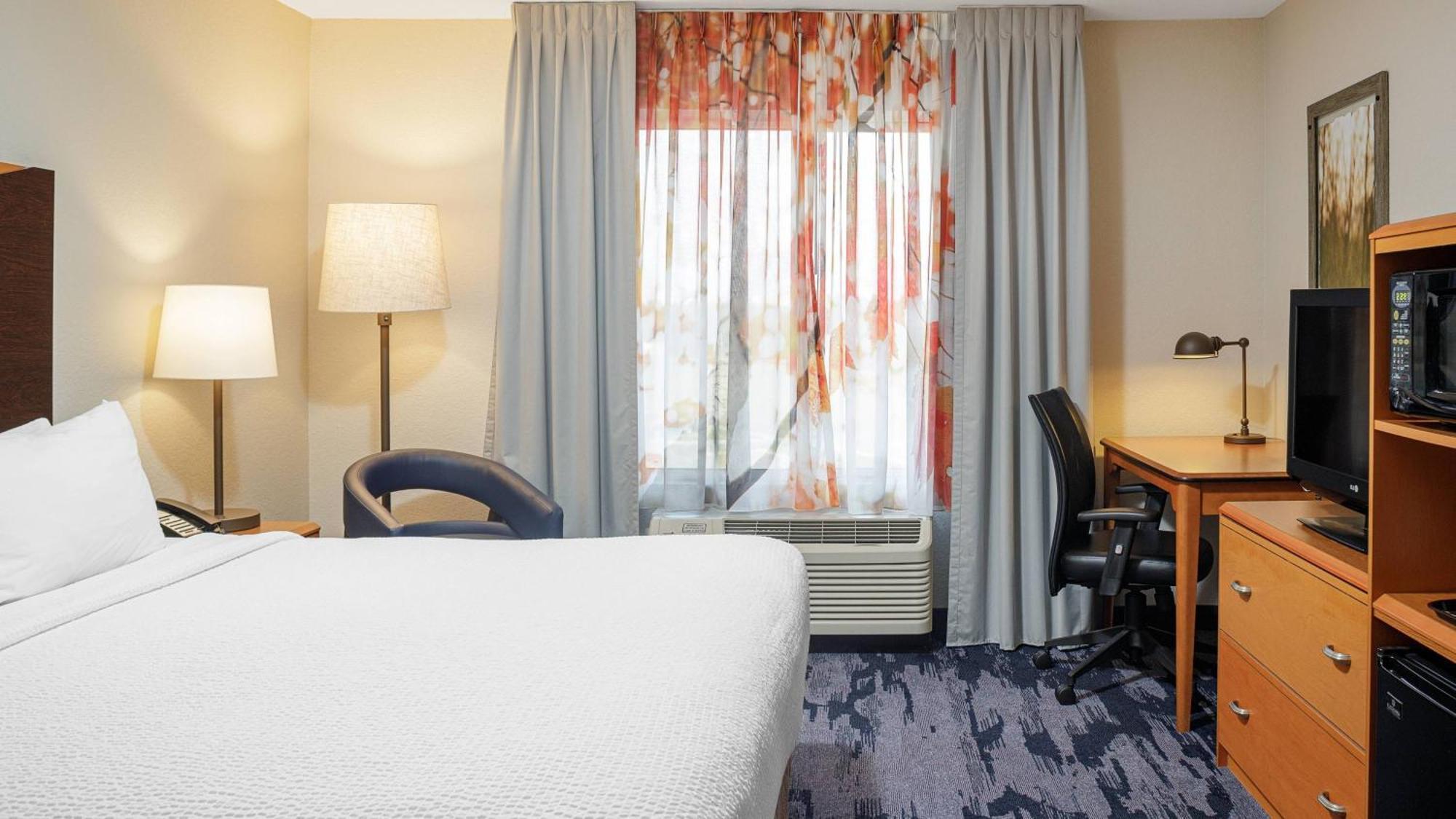 Fairfield Inn & Suites By Marriott Педука Екстер'єр фото