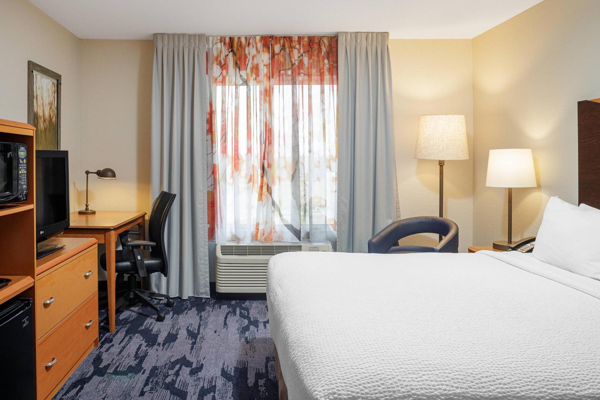 Fairfield Inn & Suites By Marriott Педука Екстер'єр фото