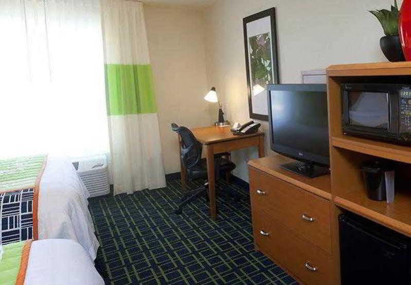 Fairfield Inn & Suites By Marriott Педука Номер фото